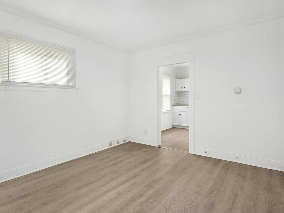 10413 Mount Auburn Ave #B