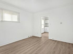 10413 Mount Auburn Ave