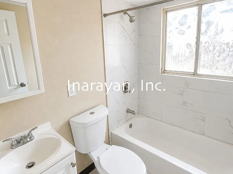 430 Sunset Dr #1-8 — Photo 3