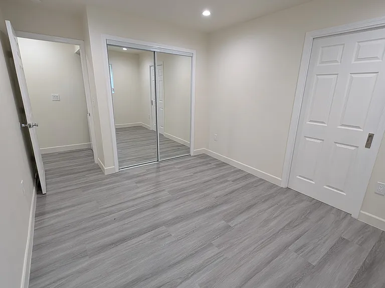 13435 Moorpark St — Photo 18