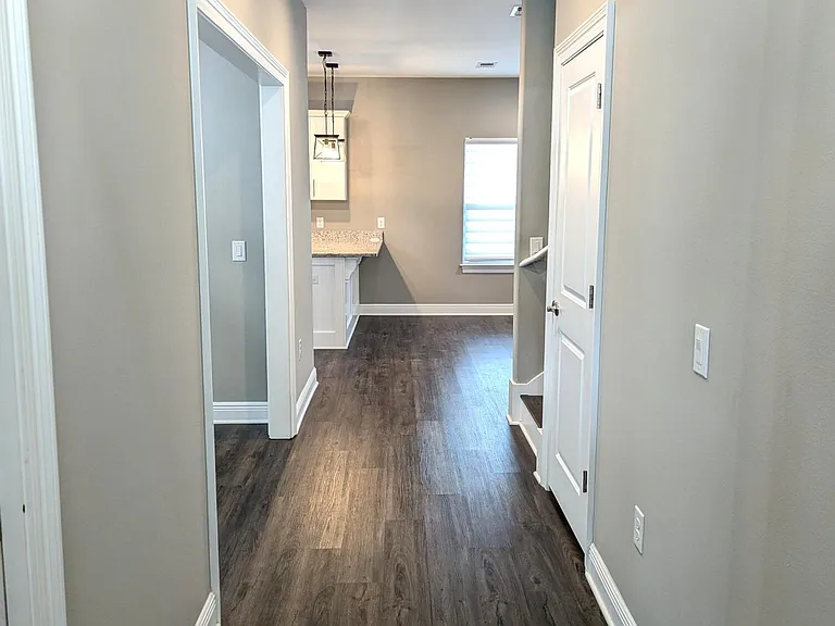 2335 Hadleigh Hills Ct — Photo 2