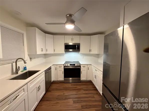 225 S Chase St, Charlotte, NC 28207