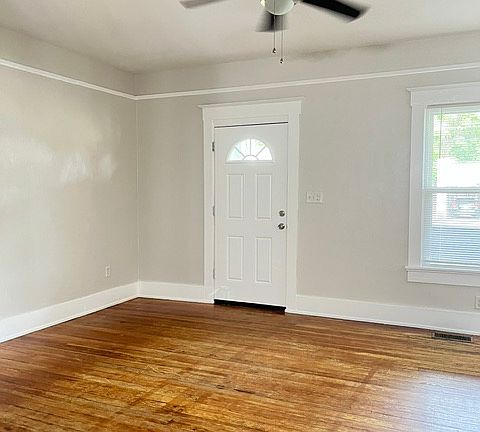 3rd image of 143 N Stone St