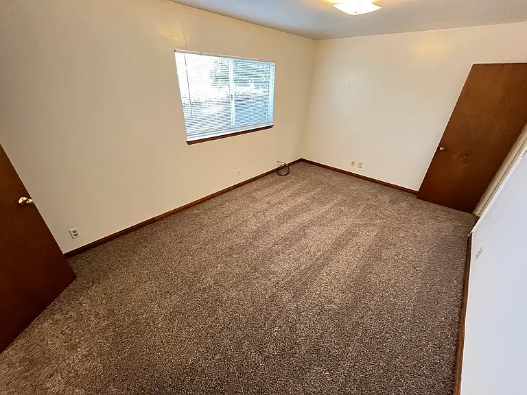 215 S D St #215 — Photo 9