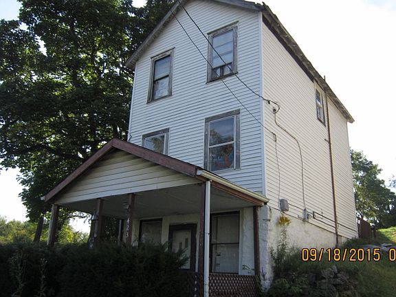 2nd image of 423 Division St