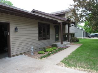 200 Kasota Sunrise Ln, Saint Peter, MN 56082