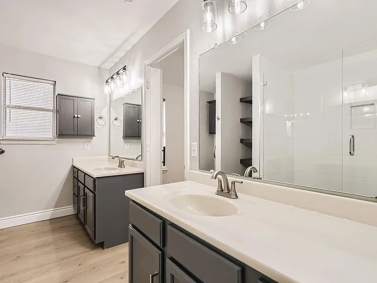 201 Orchard Way — Photo 16