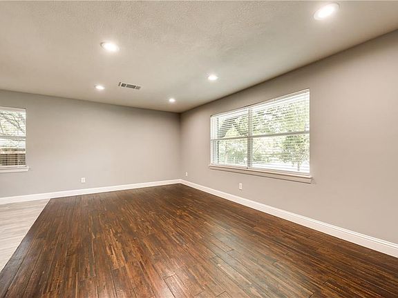 4th image of 2607 Lanecrest Dr