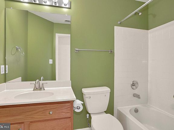 2nd image of 4058 Cornwall Ct