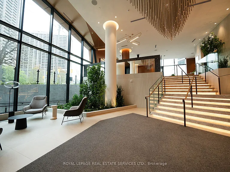 60 Central Park Dr #1207 — Photo 3