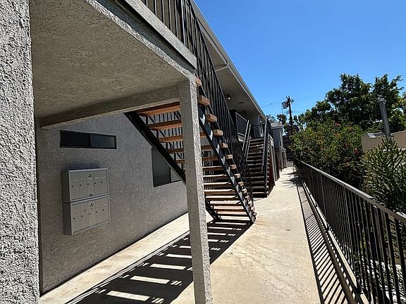 3rd image of 606 E Angeleno Ave #G