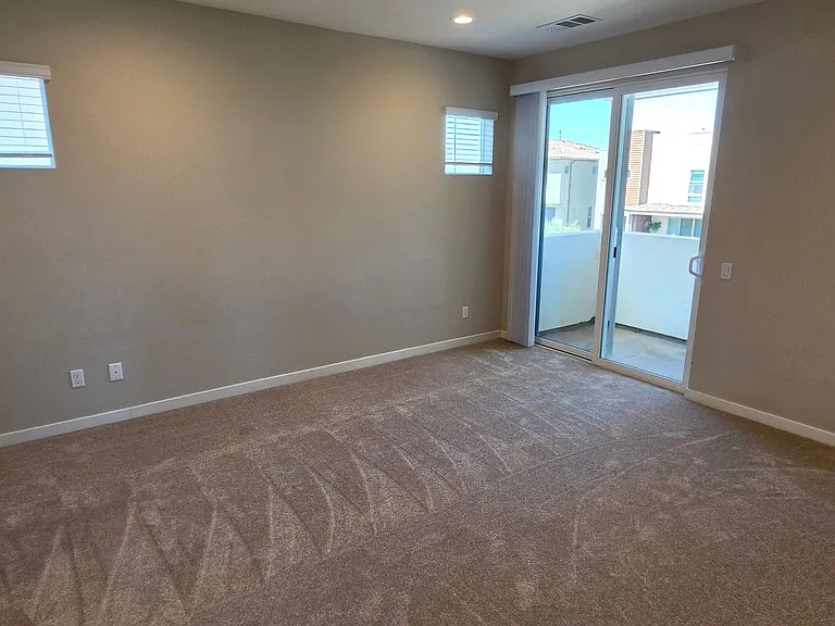 16208 Camden Cir — Photo 34