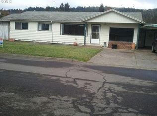 909 E 1st Ave, Sutherlin, OR 97479