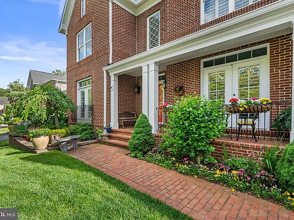 5th image of 7239 Windsor Ln