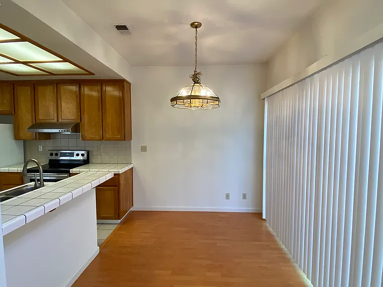 5315 Shattuck Ave — Photo 11