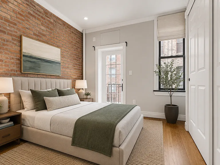 95 Perry St #15 — Photo 2