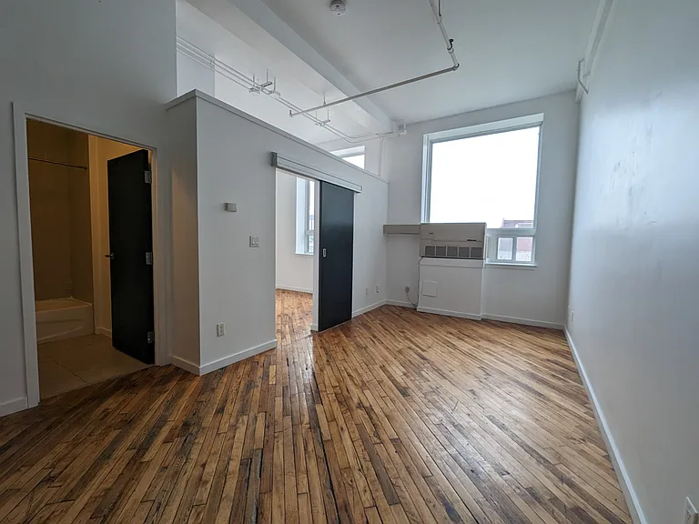 35 Water St S #314 — Photo 3