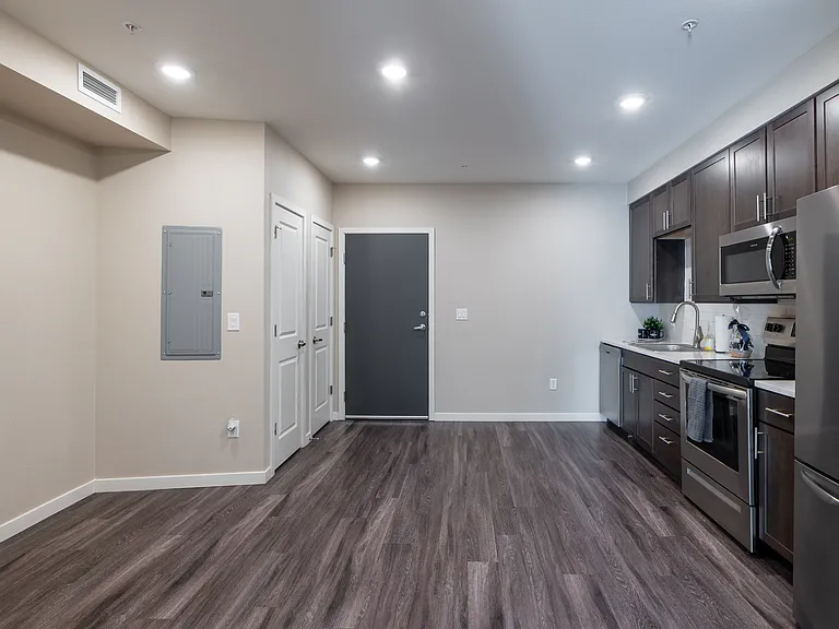 The Irving Apartments — Photo 28