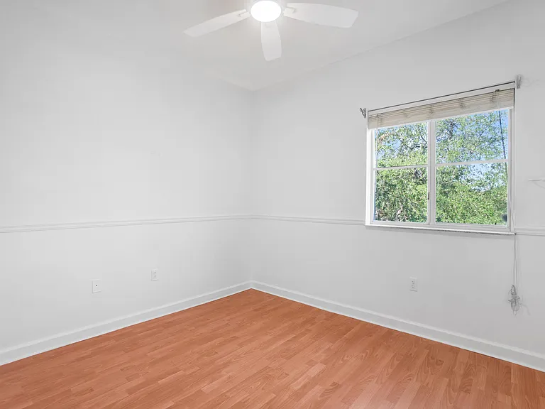 9002 SW 214th Ln — Photo 17