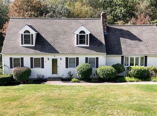 9 Knollwood Dr, Charlton, MA 01507