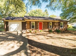 2329 Pebble Creek Rd, Winston Salem, NC 27107