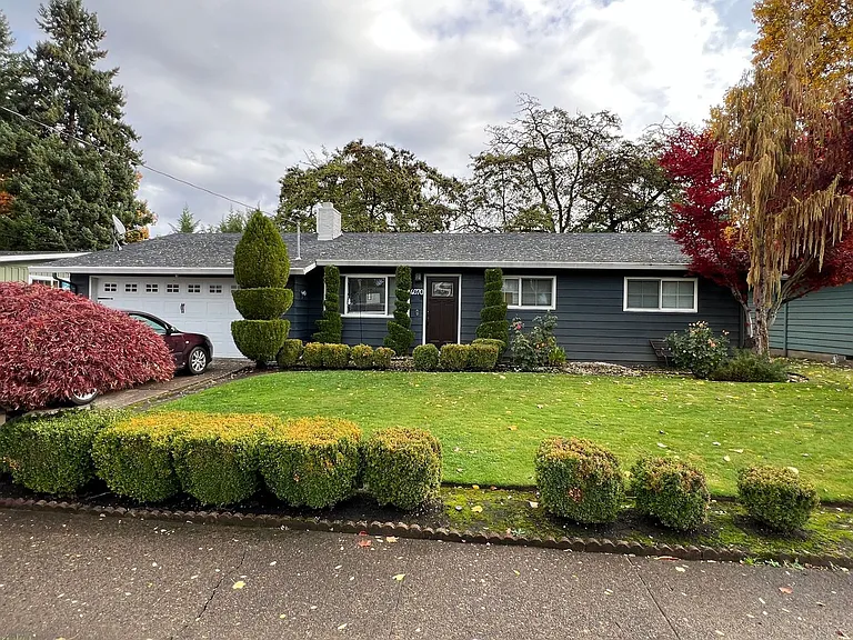 4070 SW Tualaway Ave — Photo 1