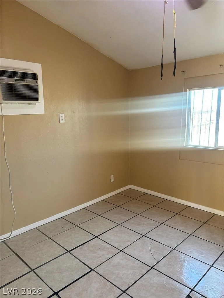 1 bed, 1.0 bath, 1820 sqft, $850 — Photo 4