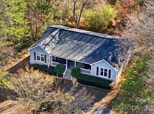 7775 Marlette Ln, Sherrills Ford, NC 28673