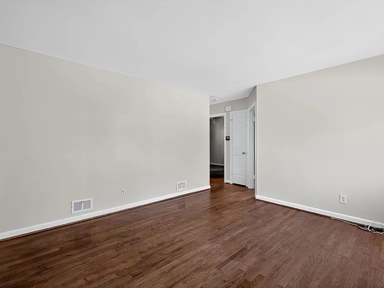 9621 Narragansett Pkwy — Photo 7