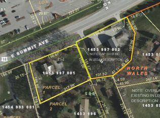 323 Summit Ave, Wales, WI 53183