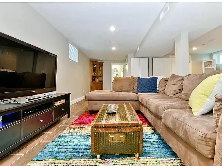 210 Cedar St #1 — Photo 19