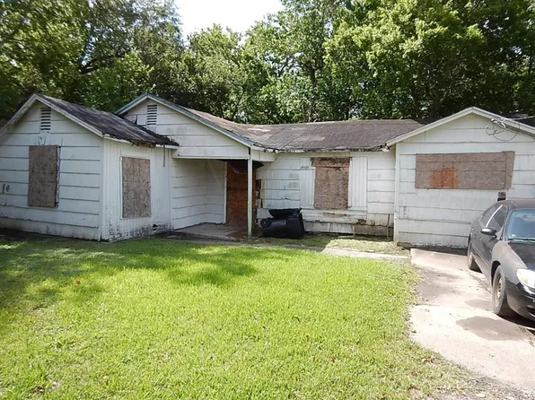 4434 Galesburg St, Houston, TX 77051