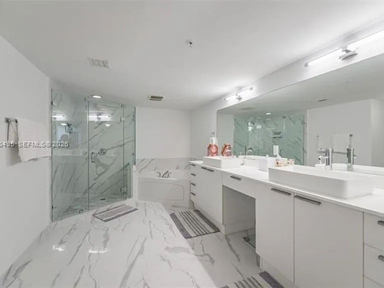 16699 Collins Ave #CU-2004 — Photo 11