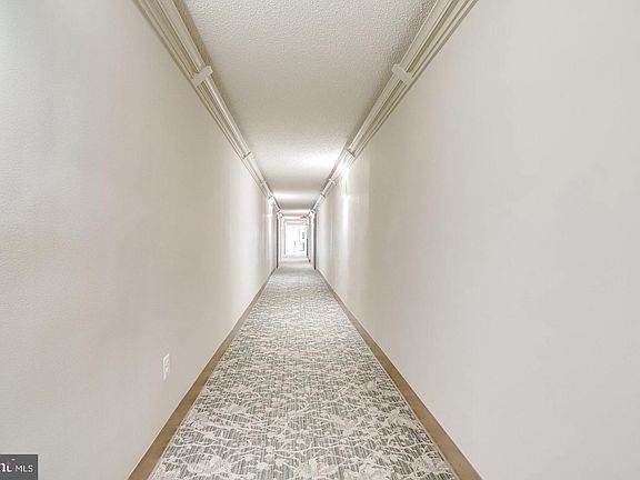 3rd image of 2300 Pimmit Dr APT 102