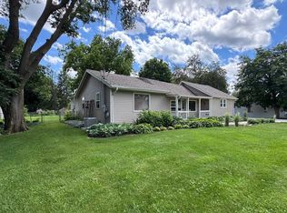 512 W Franklin St, Rockton, IL 61072
