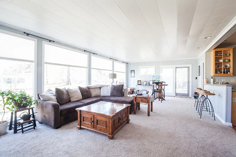 4 bed, 2.5 bath, 2672 sqft, $3,950 — Photo 3