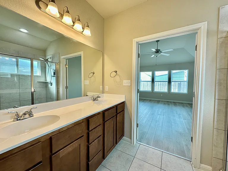 5977 Malta Cir — Photo 15