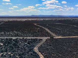 200 Five Acre Rd, Christmas Valley, OR 97641