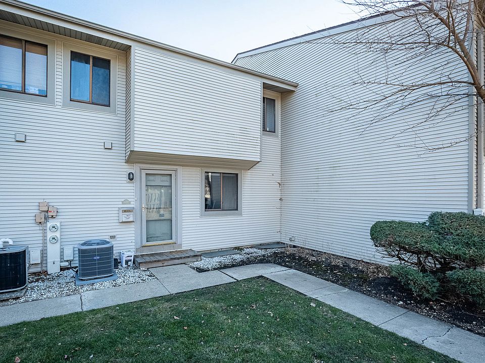 1st image of 1032 Emerald Dr #1032