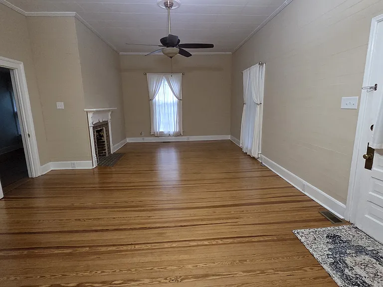 219 W Chatham St #A — Photo 3