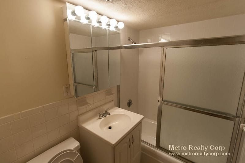 1st image of 221 Green St #22