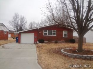 622 Roanoke Dr, Edwardsville, IL 62025