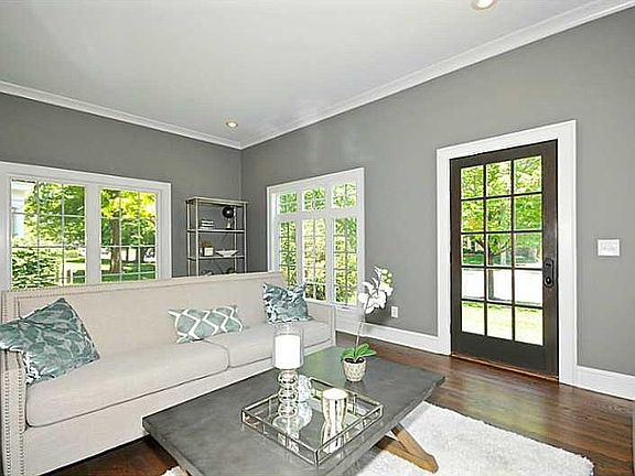 3rd image of 4736 N Washington Blvd