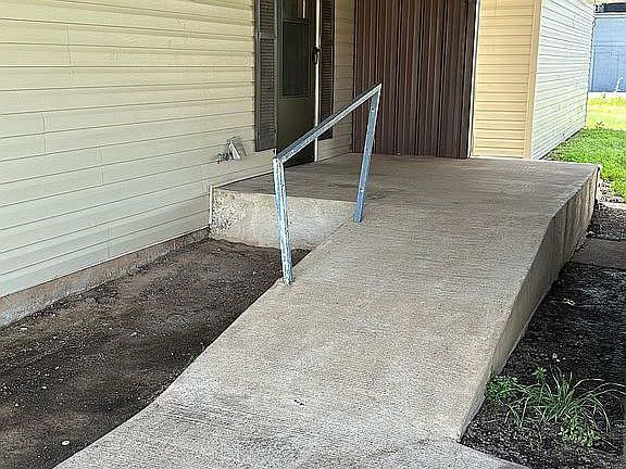 Handicap ramp 