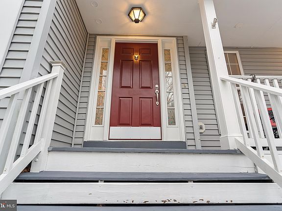 4th image of 2019 Farragut Dr