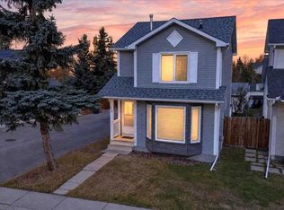 85 River Rock Cir SE, Calgary, AB T2C4C3