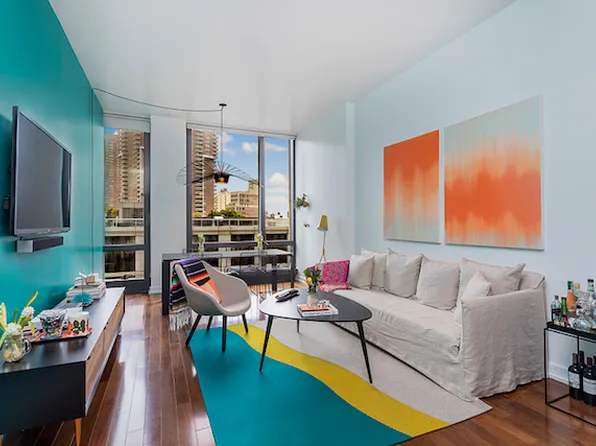 101 Warren Street image 1 of 12