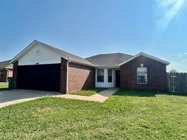 510 Sun Meadow Dr, Centerton, AR 72719