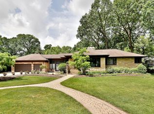 1108 S Broadway Ave, Park Ridge, IL 60068