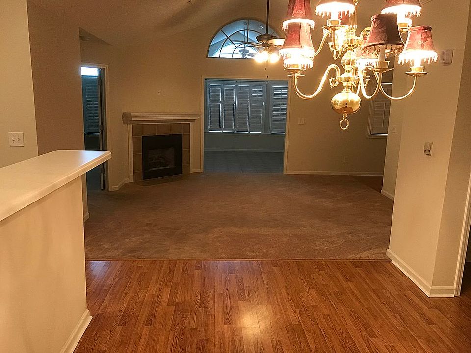 Dining room to family room